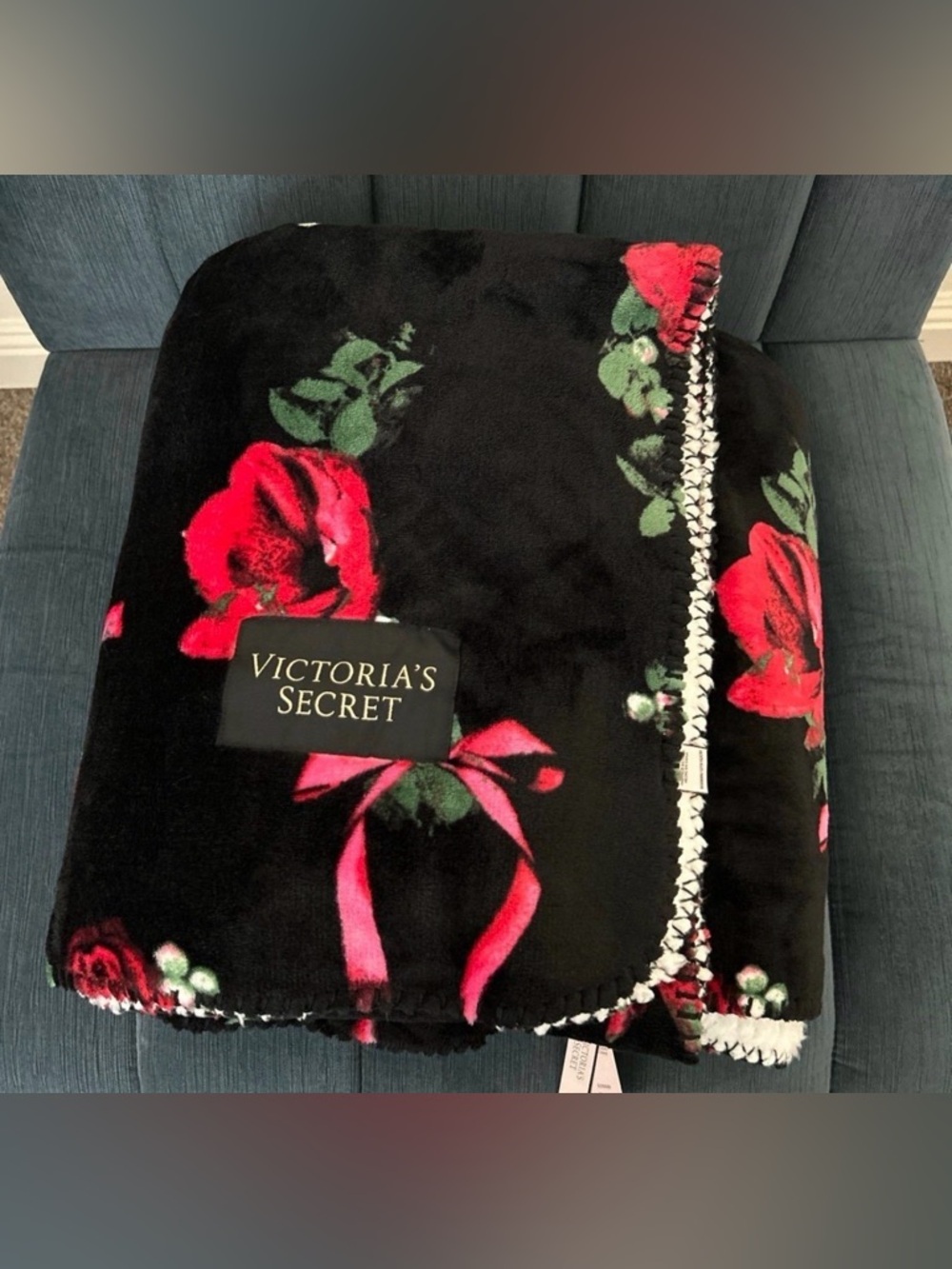 Victoria's Secret Black Plush Throw with Red Rose & Green Leaves New Great Gift